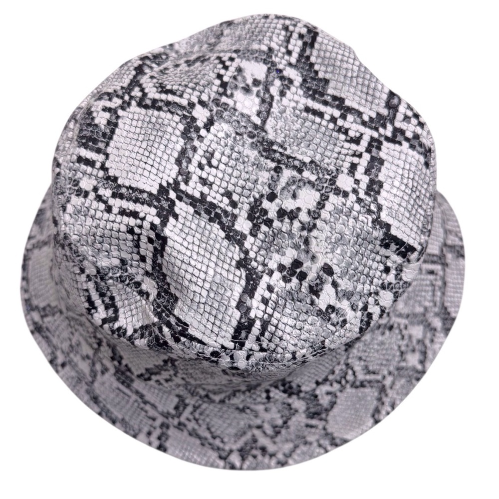 Urban Outfitters Snake Print Bucket Hat in Black White OS